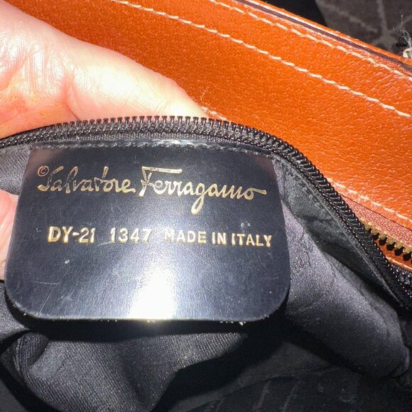 Salvatore Ferragamo Gancini 2 Way leather handbag - Picture 7 of 7